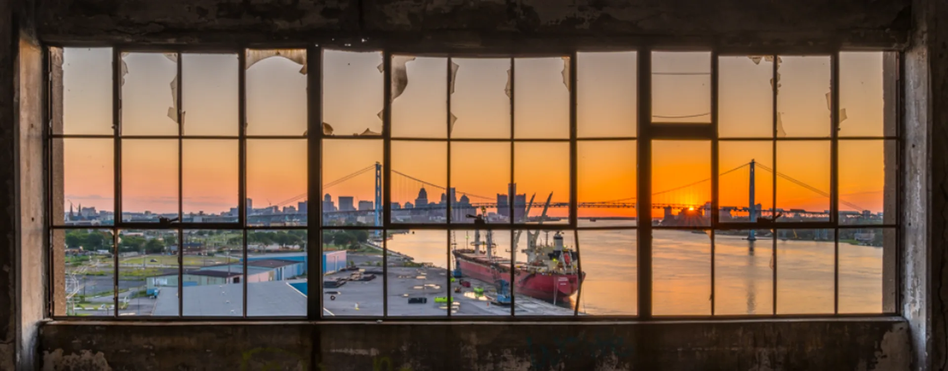 Detroit city skyline at sunrise — Motor City logistics hub for warehousing, fulfillment, and cross-border shipping
